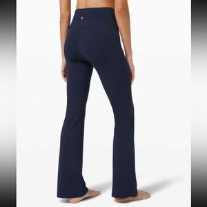 SOLD ON BAY—-Lululemon True Navy Groove Pant (Size 4)
